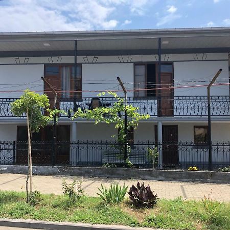 Guest House Romanadze Kobuleti Exterior photo